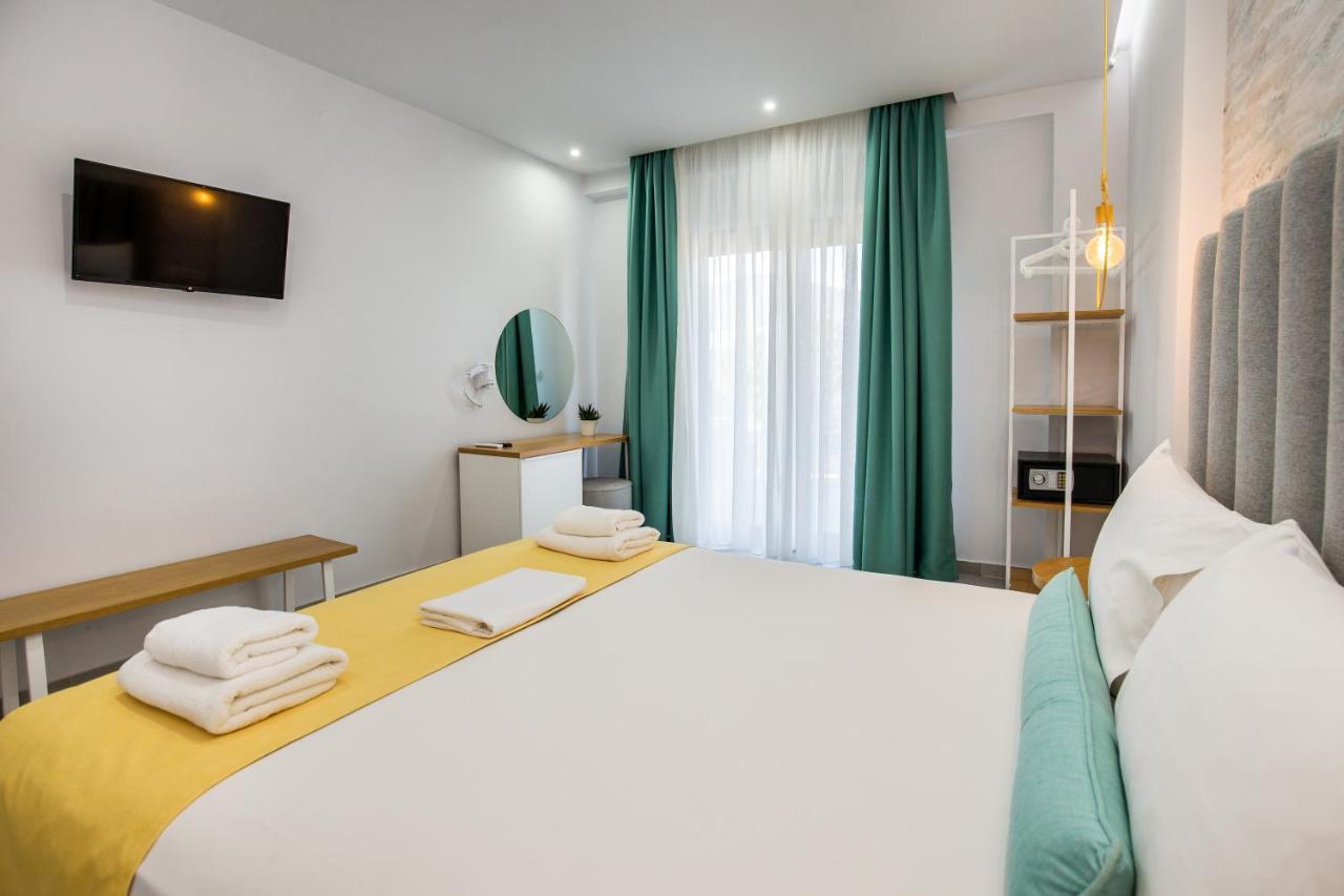 Patiras Deluxe B&B リメナリア エクステリア 写真