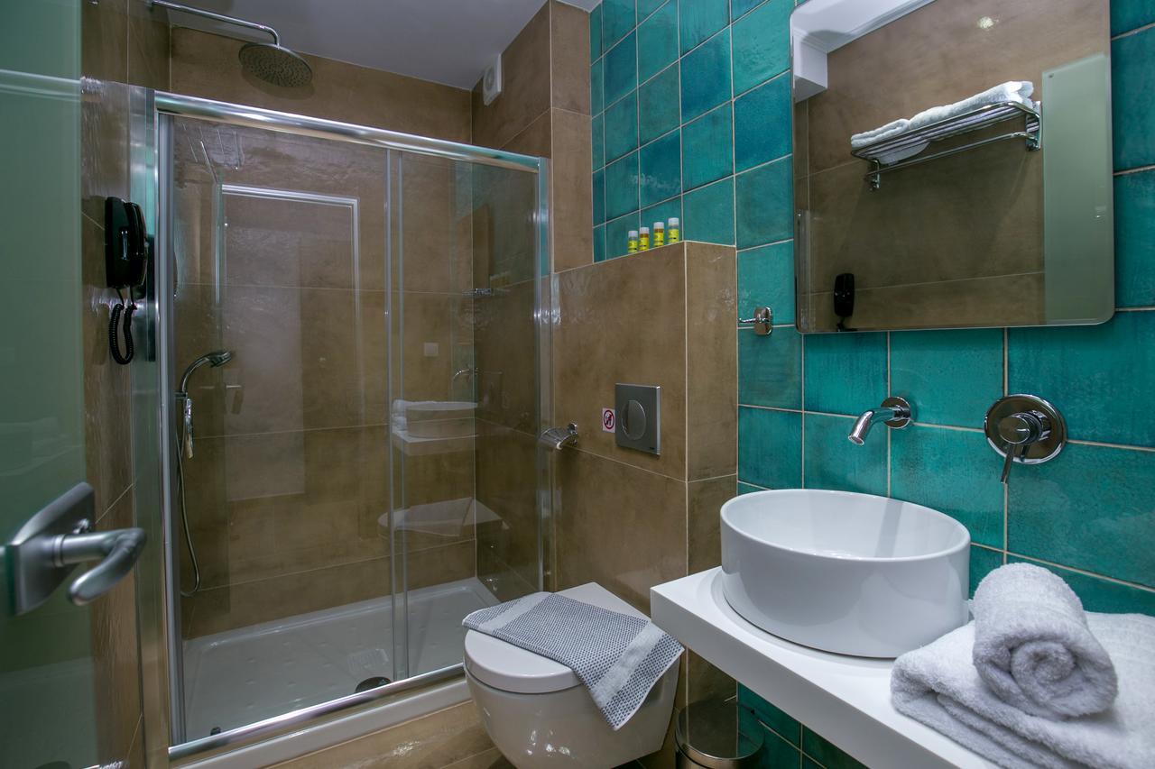 Patiras Deluxe B&B リメナリア エクステリア 写真